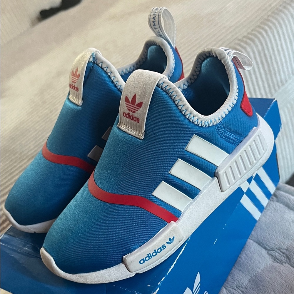 Adidas Kids Sneakers in Blue and Red